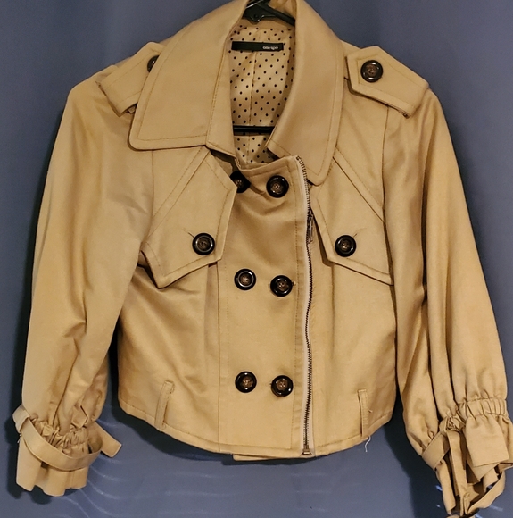 Double Lapel Half Sleeve Jacket - Picture 2 of 3